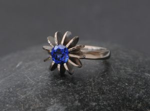 Ceylon blue sapphire sea urchin ring in white gold