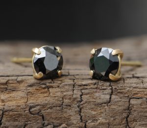 black diamond claw earrings in 18K yellow gold