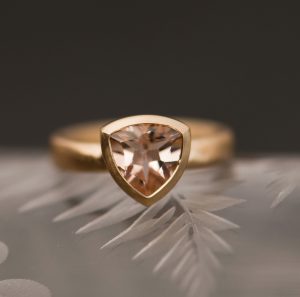 morganite trillion 18K gold front 3