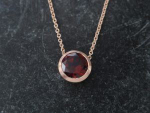 red garnet cup pendant in 18K rose gold