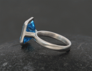 Swiss-blue-topaz-12x10-emerald-cut-in-silver