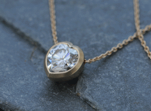 moissanite-heart-necklace-in-18K-y-gold