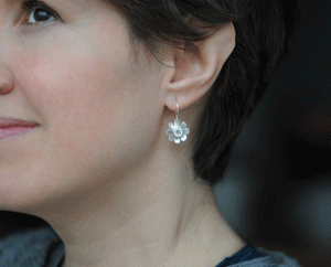 white-topaz-daisy-drop-earrings-in-silver