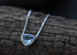 aquamarine trillion necklace 18K white gold