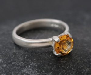 citrine 7mm claw ring silver