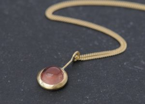 sunstone cab 8mm lollipop necklace 18K gold
