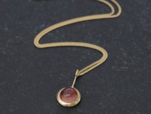 sunstone cab 8mm lollipop necklace 18K gold