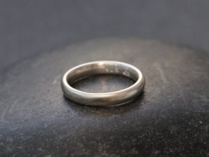 plain silver wedding band 3mm