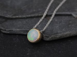 7mm opal necklace in 18K gold