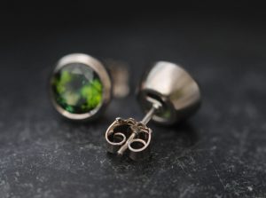 green tourmaline stud earrings 18K white gold
