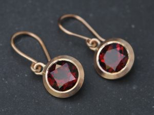 red garnet 8mm drop earrings in 18K rose gold
