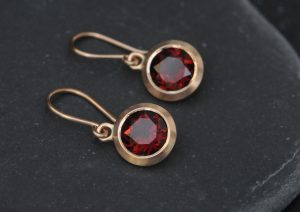 red garnet 8mm drop earrings in 18K rose gold