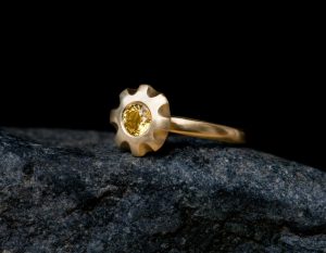 yellow sapphire in 18ct gold flower ring