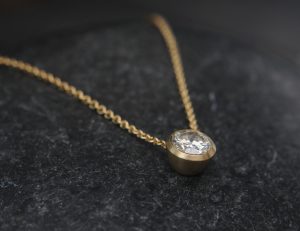 6mm diamond cup necklace in 18K yellow gold