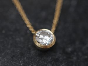 6mm diamond cup necklace in 18K yellow gold
