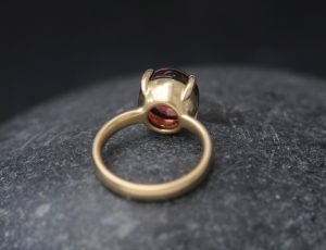 pink tourmaline 10mm cab ring 18K yellow gold