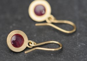ruby cabs 6mm in 18K yellow gold drop earrings
