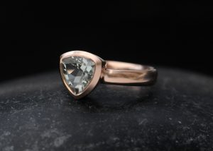 green amethyst 8mm trillion ring 9K rose gold