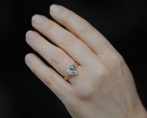green amethyst 8mm trillion ring 9K rose gold