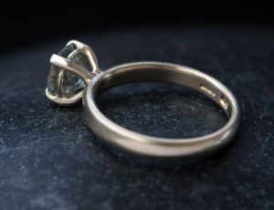 green-amethyst-claw-ring-9K-gold-
