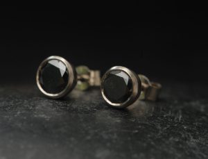 black-diamond-6mm-studs-bezel-set-in-18K-white-gold-side-view
