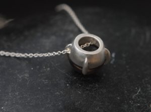 smoky-quartz-10mm-dragons-eye-necklace-in-silver-reverse