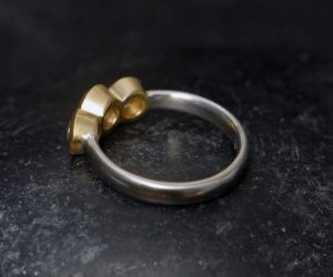 Lab-diamond-3-stone-mixed-metal-ring-18K-and-silver-reverse
