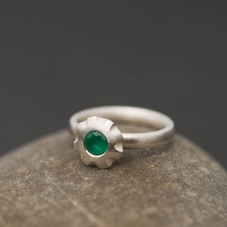 Emerald ring in sterling silver