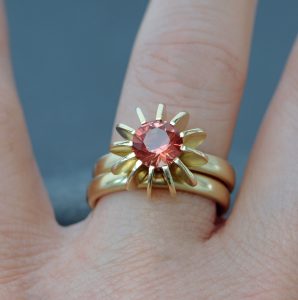 Sunstone sea urchin ring in 18K y goldon hand