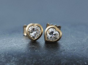 moissanite-heart-earrings-18K-y-gold