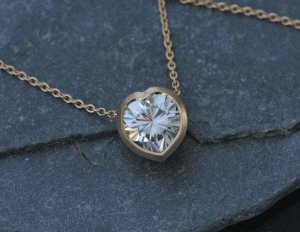 moissanite-heart-necklace-in-18K-y-gold