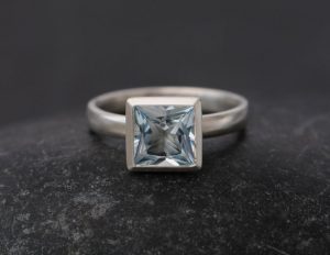 aquamarine 8mm princess cut silver ring