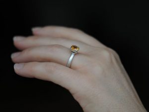 citrine 7mm claw ring silver