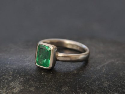 emerald cut 6 x 8 emerald ring in platinum