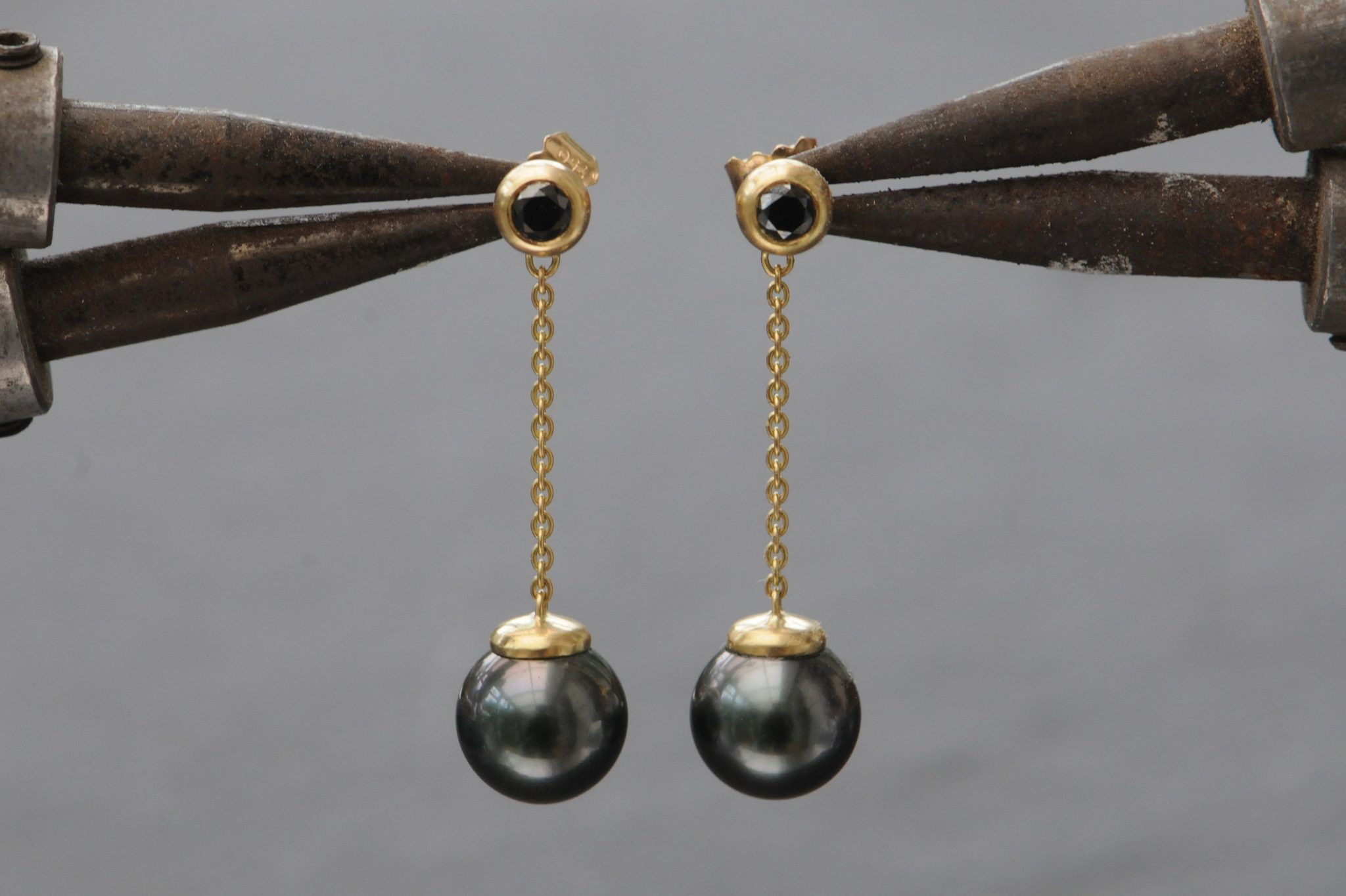 Details about   Black Pearl Earring 18k Gold Ear Drop Dangle Mesmerizing Flawless Natural 