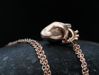 9K rose gold anatomical heart pendant