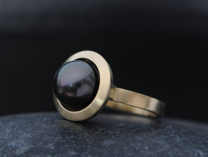 black pearl halo ring 18K yellow gold