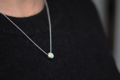 7mm opal necklace in 18K gold