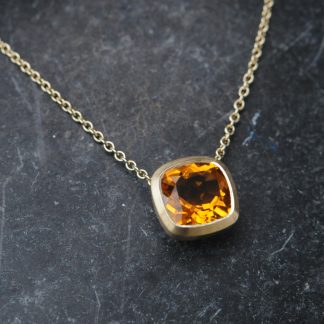 madeira citrine cushion necklace in 18K yellow gold