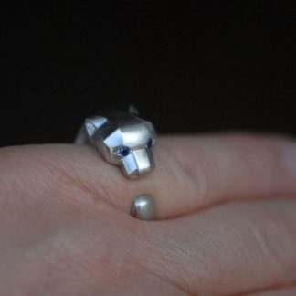 panther-ring-on-hand-2