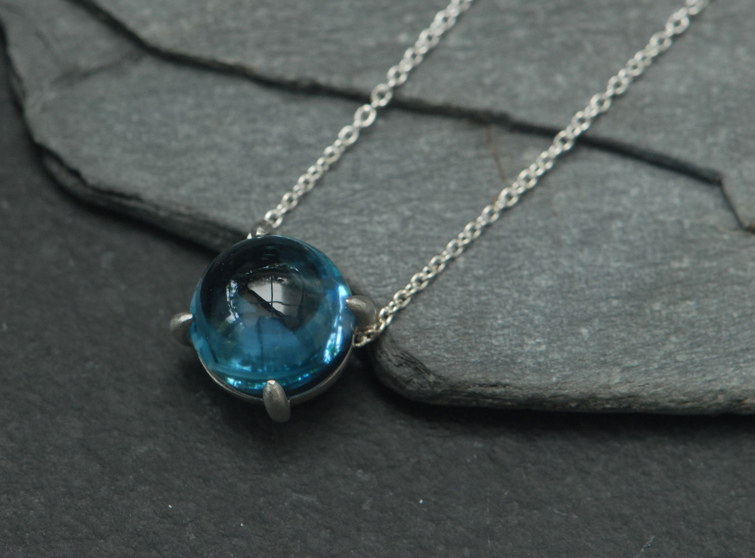 London-blue-topaz-cab-10mm-dragons-eye-necklace-front-2