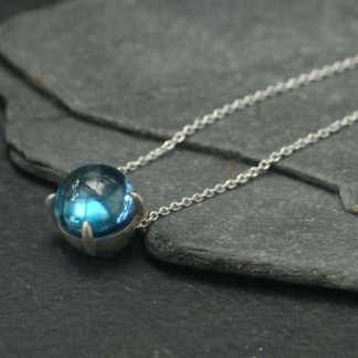 London-blue-topaz-cab-10mm-dragons-eye-necklace-front